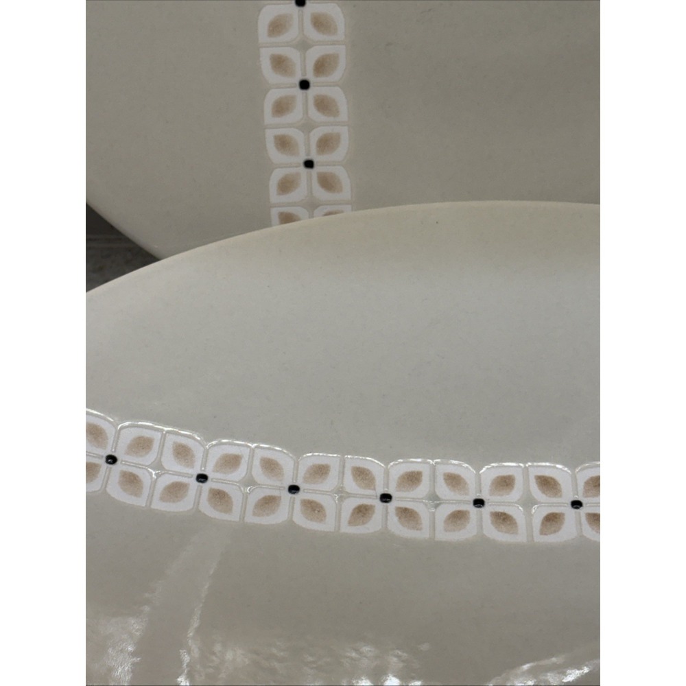 Pfaltzgraff Westside Dinner Plates Cream Flowers Dots on Taupe - Set Of 4 EUC - Picture 5 of 11